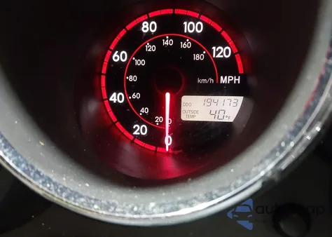 2004 Toyota Matrix Xr from USA, damaged, VIN 2T1KR32E84C251580